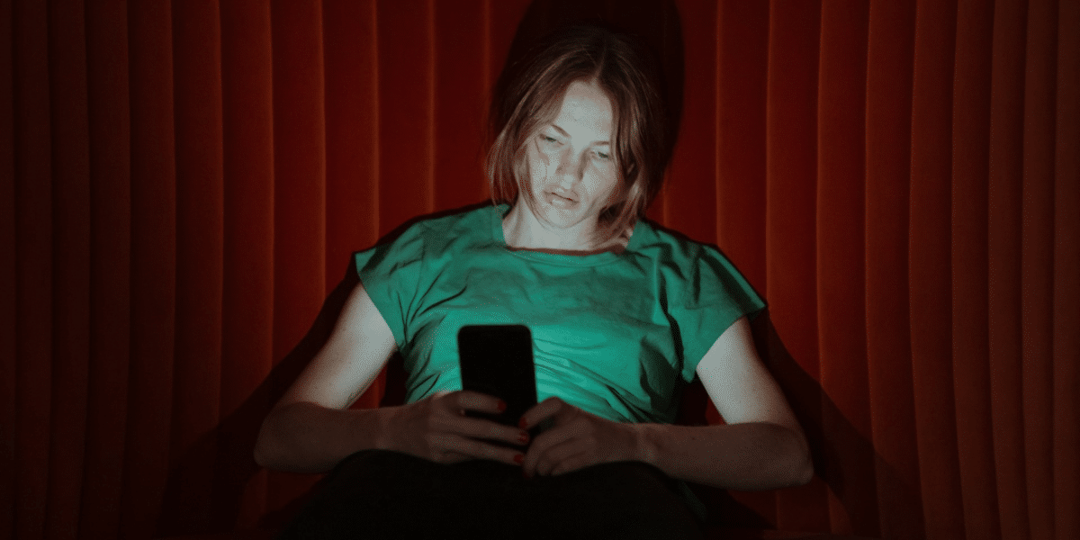 How Social Media Informs Fans of Celebrity Breakups