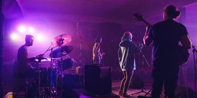 Setting the Stage: The Crucial Role and Dynamics of Front Acts in Concerts