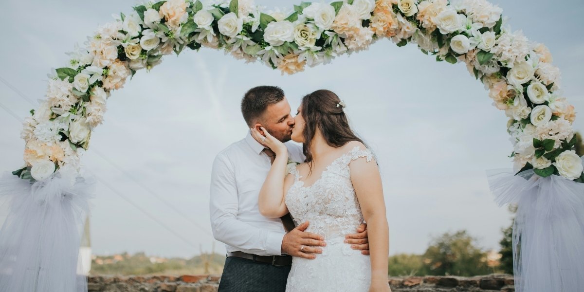 How to Choose the Perfect Wedding Dress Designer