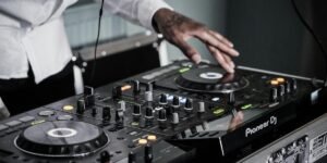 Afrobeats Star Mavo Named Billboard’s African Rookie of the Month: Wizkid & Davido Collab