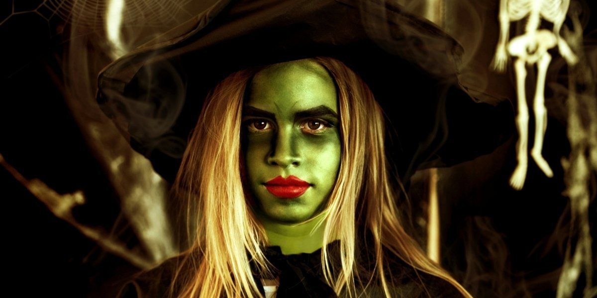 Wicked: For Good Opens Big; Ariana Grande's Star Power & Chu's Vision Drive Box Office