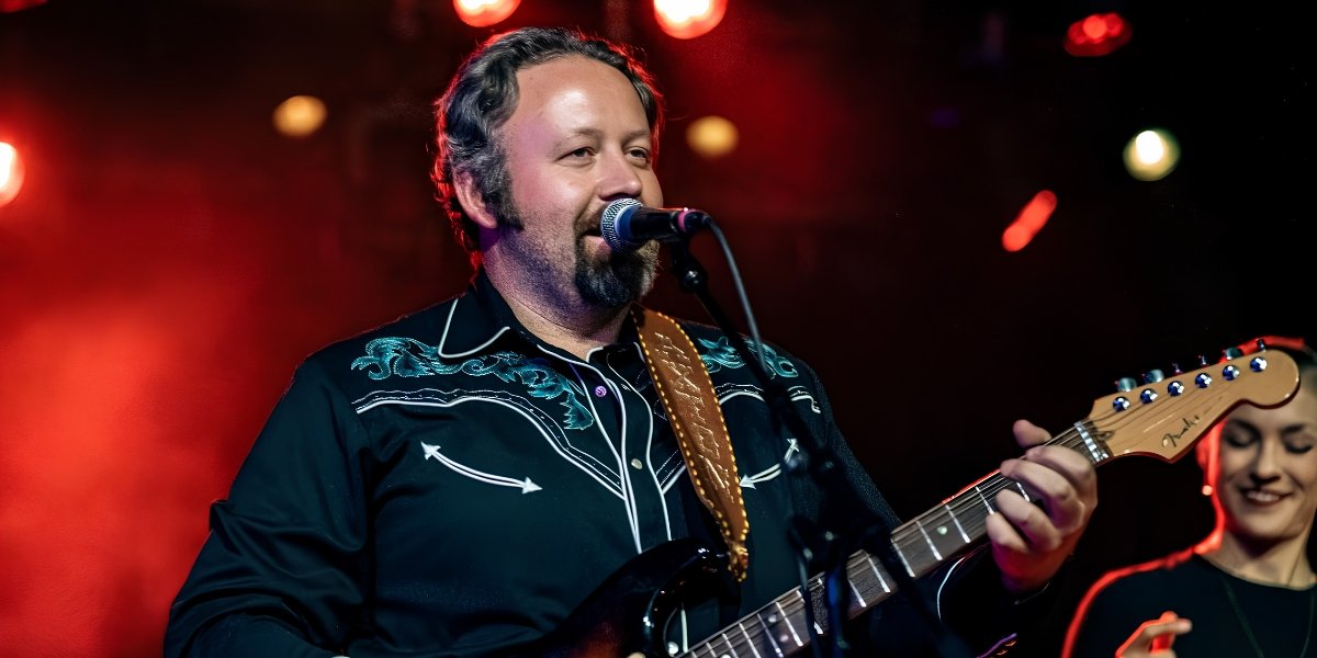 Matt Axton & Badmoon Redefine Americana with New Single "Musclechops"