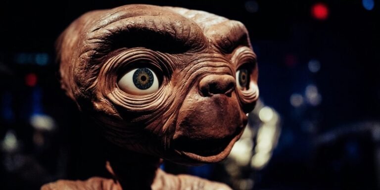 E.T. LEGO Set Brings Spielberg’s Classic Alien Back to Fans